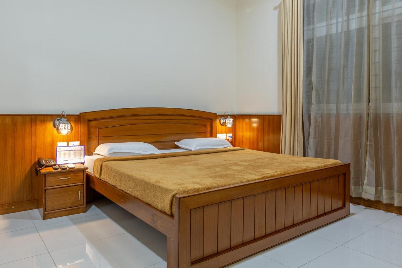 Kstdc Kumarakrupa Hotel バンガロール エクステリア 写真